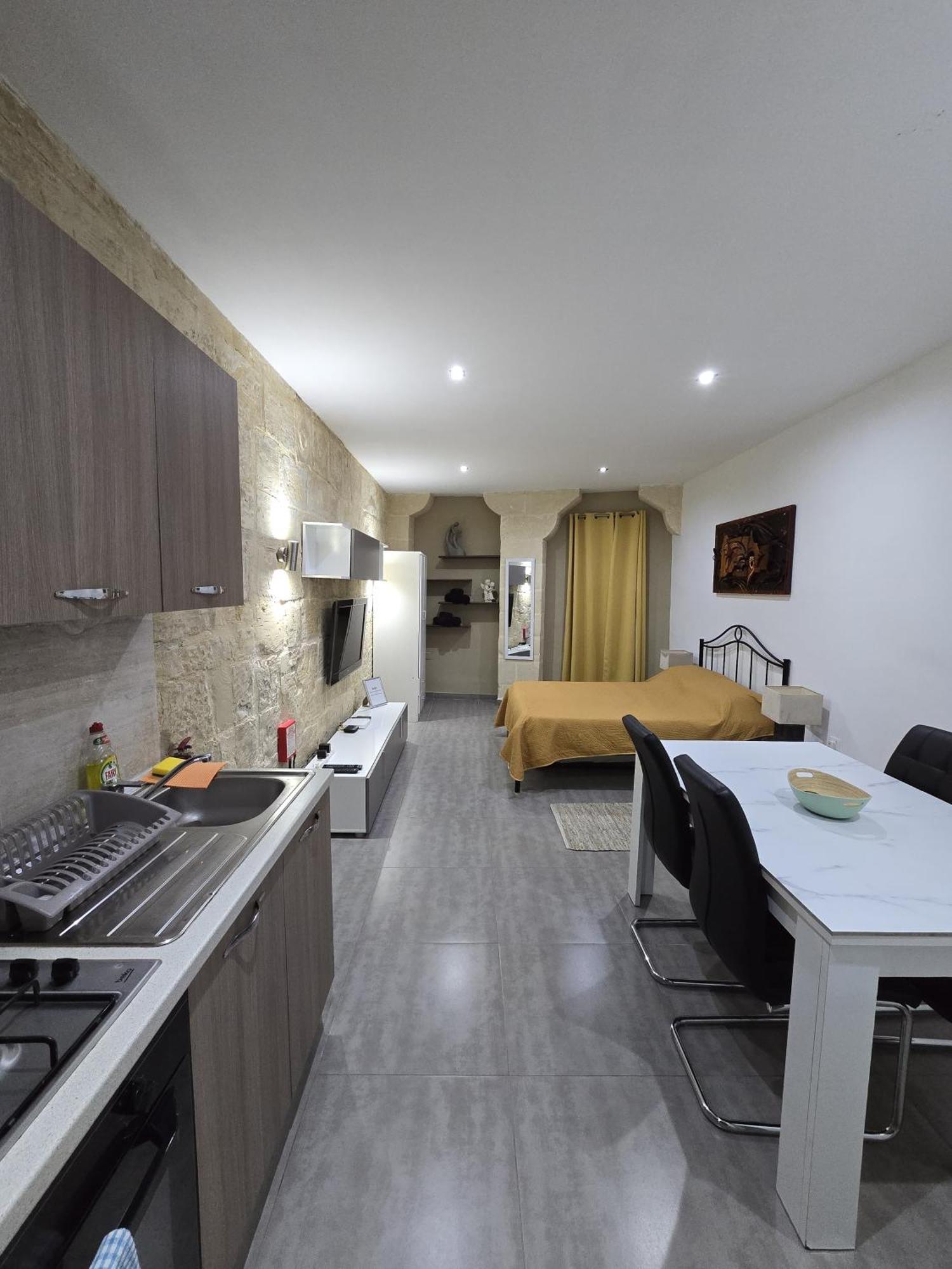 Sqaq Numru 1 Accomodation Hotel Rabat Exterior foto